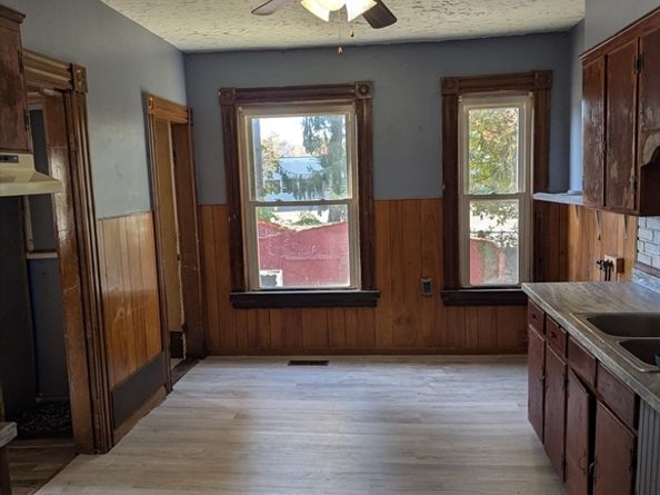 124 Fish St, Athol MA 01331