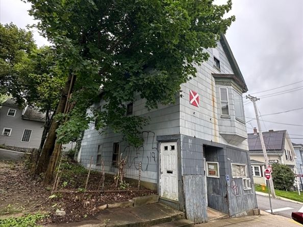172 Parker St, Gardner MA 01440