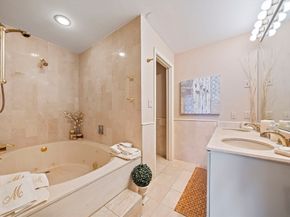 2001 Marina Drive 506W, Quincy MA 02171