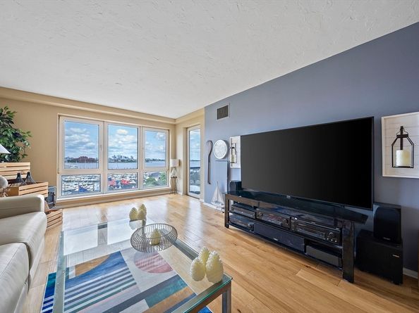 2001 Marina Drive 506W, Quincy MA 02171