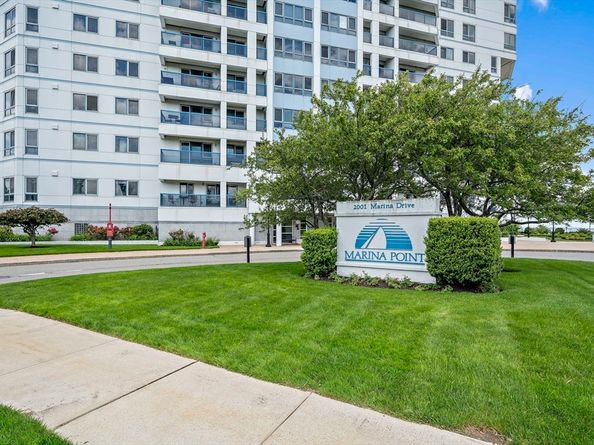 2001 Marina Drive 506W, Quincy MA 02171