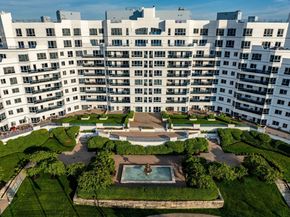 2001 Marina Drive 506W, Quincy MA 02171
