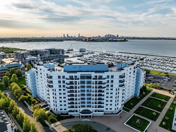 2001 Marina Drive 506W, Quincy MA 02171