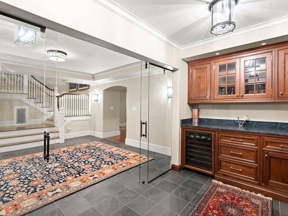 4 Cobb Avenue, Manchester MA 01944