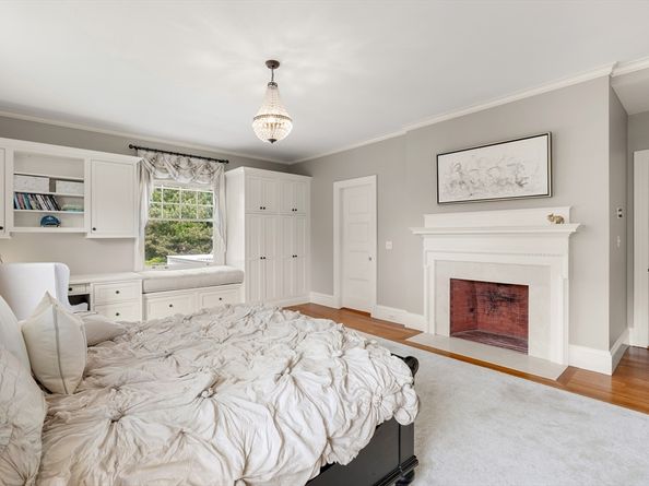4 Cobb Avenue, Manchester MA 01944