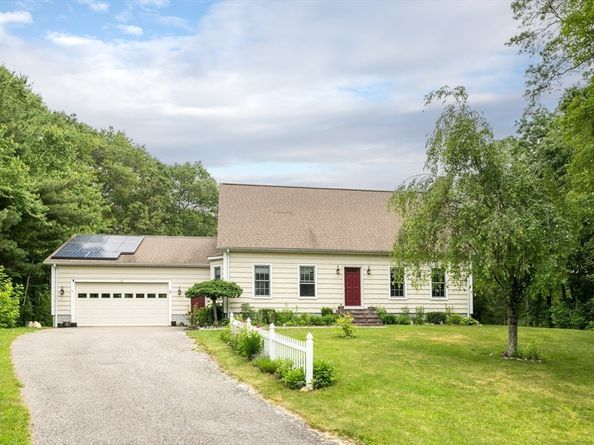 29 Miscoe Rd, Mendon MA 01756