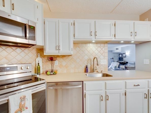 289 Elm St 34B, Medford MA 02155