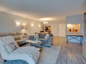 289 Elm St 34B, Medford MA 02155