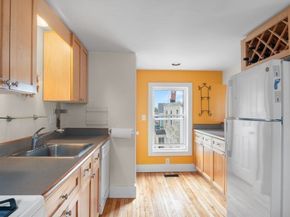 30 Oakland Street 2, Newburyport MA 01950