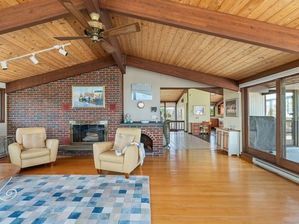 9 Sandy Way, Gloucester MA 01930