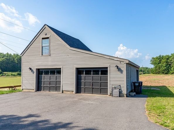 79 Wapping Road, Kingston MA 02364