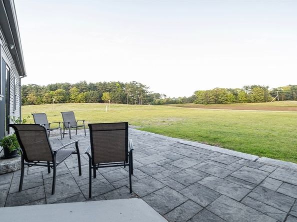 79 Wapping Road, Kingston MA 02364