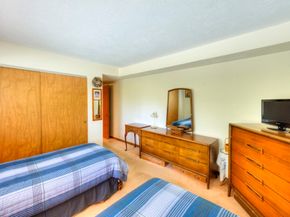 340 Sunderland Rd 2, Worcester MA 01604