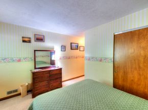 340 Sunderland Rd 2, Worcester MA 01604