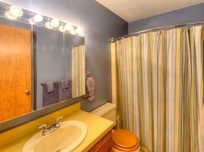 340 Sunderland Rd 2, Worcester MA 01604