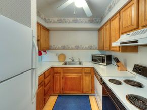 340 Sunderland Rd 2, Worcester MA 01604