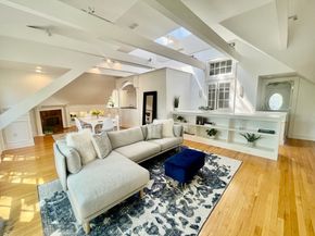 876 Beacon St 5, Newton MA 02459