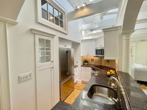 876 Beacon St 5, Newton MA 02459