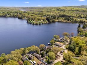 91 Lake Shore Drive, West Brookfield MA 01585