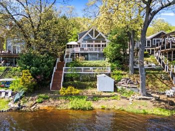 91 Lake Shore Drive
