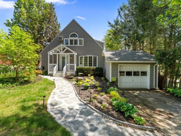 91 Lake Shore Drive, West Brookfield MA 01585