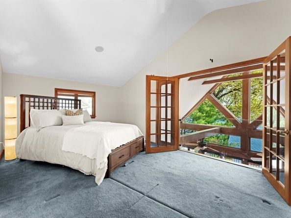 91 Lake Shore Drive, West Brookfield MA 01585