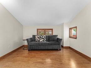 91 Lake Shore Drive, West Brookfield MA 01585