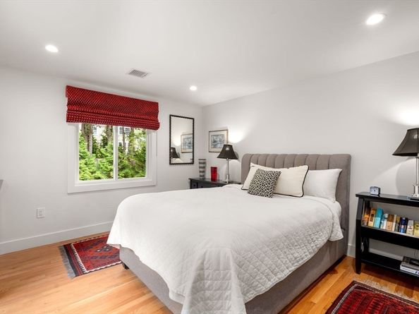 43 Prentiss Lane, Belmont MA 02478