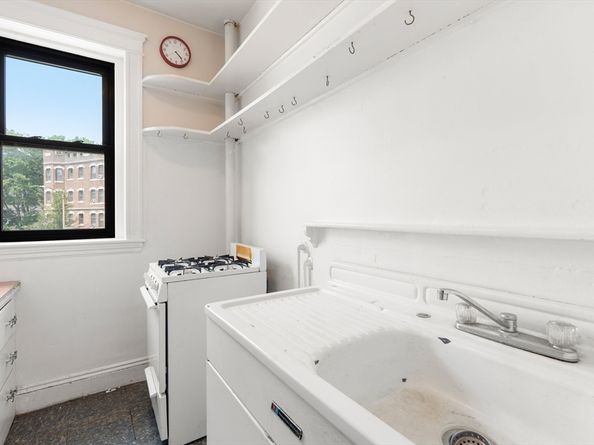 69 Quint Ave 7, Boston MA 02134