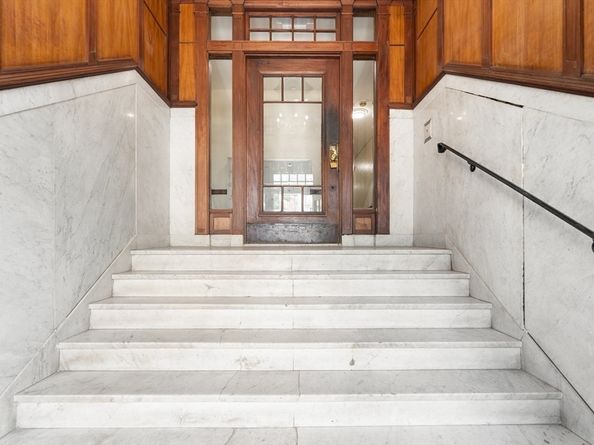 69 Quint Ave 7, Boston MA 02134