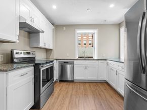 6 Windsor St, Andover MA 01810