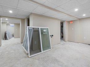 6 Windsor St, Andover MA 01810