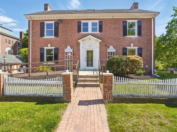 6 Windsor St, Andover MA 01810