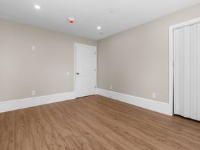 6 Windsor St, Andover MA 01810