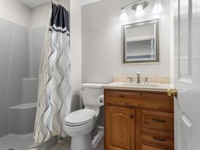 18 Hitching Post Ln 18, Northborough MA 01532