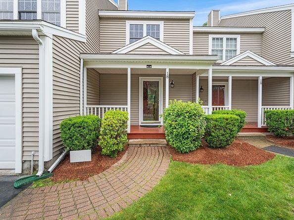18 Hitching Post Ln 18, Northborough MA 01532