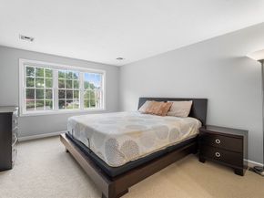 18 Hitching Post Ln 18, Northborough MA 01532