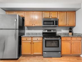 18 Hitching Post Ln 18, Northborough MA 01532