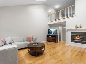 18 Hitching Post Ln 18, Northborough MA 01532