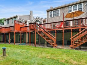 18 Hitching Post Ln 18, Northborough MA 01532