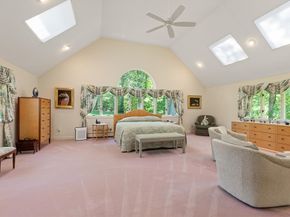 100 Parmenter Rd, Framingham MA 01701