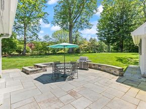 100 Parmenter Rd, Framingham MA 01701