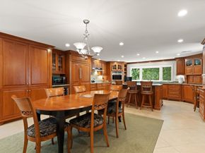 100 Parmenter Rd, Framingham MA 01701