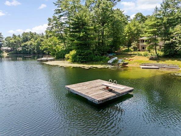 1 Baileys Way, Lakeville MA 02347
