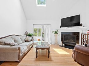 2 Maria Lane 2, Worcester MA 01606