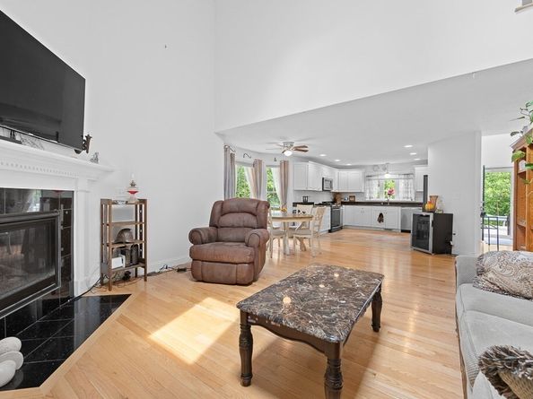 2 Maria Lane 2, Worcester MA 01606
