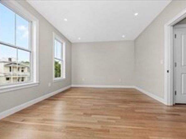 42 Waverly 3, Boston MA 02135