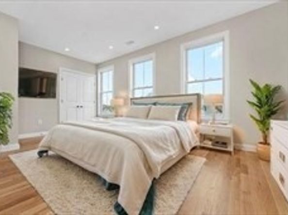 42 Waverly 3, Boston MA 02135
