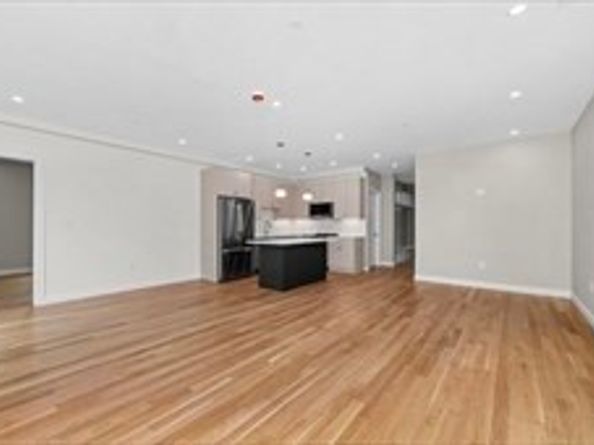 42 Waverly 3, Boston MA 02135