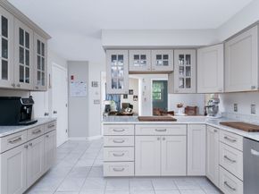 2 Simon Davis Dr, Rutland MA 01543